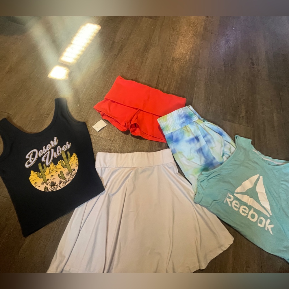Clothes lot size M